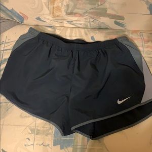 XL NIKE SHORTS